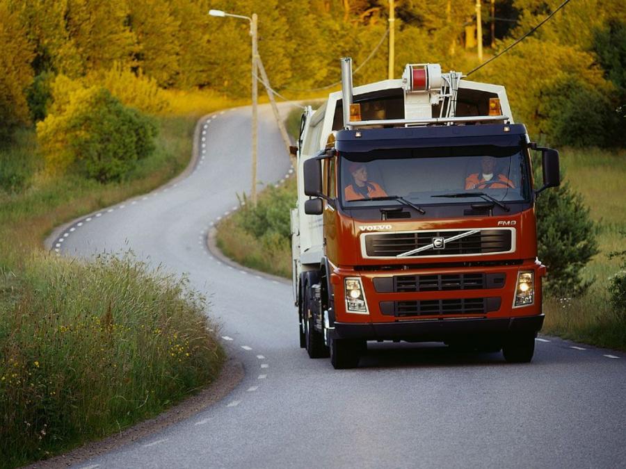  Volvo FM9 6x2 Rolloffcon 2003 года  (фото 11 из 11)